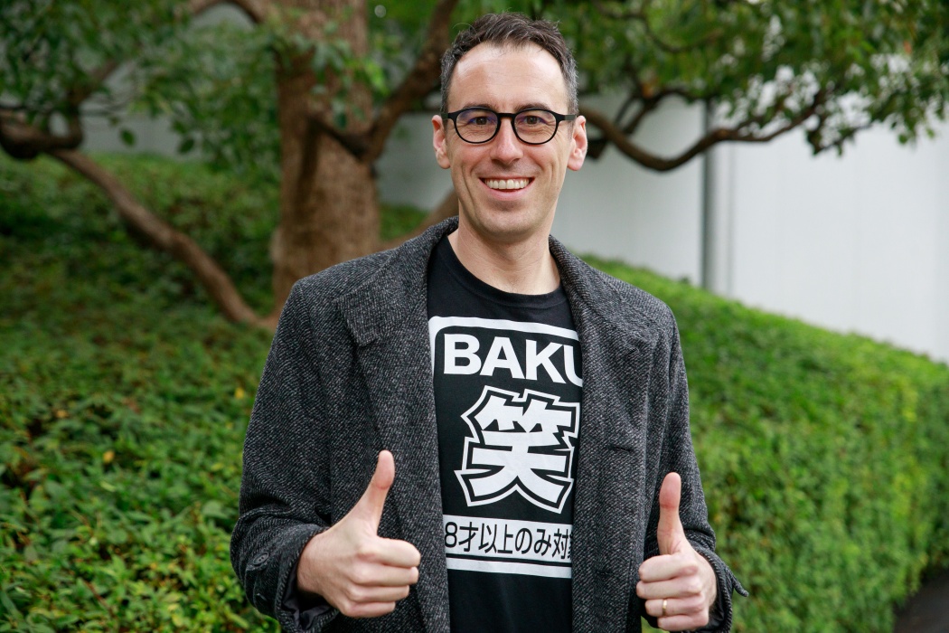 BJ FOX performing live English stand-up comedy at Kyoto Comedy in Pontocho, Kyoto